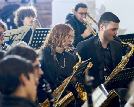 Orchestra sul palco durante un concerto